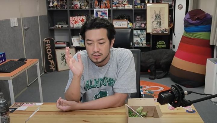 유튜버 침착맨(39·웹툰작가 이말년)이 28일 유튜브와 트위치에서 라이브 방송을 진행하고 있다.(출처 : 침착맨 유튜브 영상 캡처) *재판매 및 DB 금지