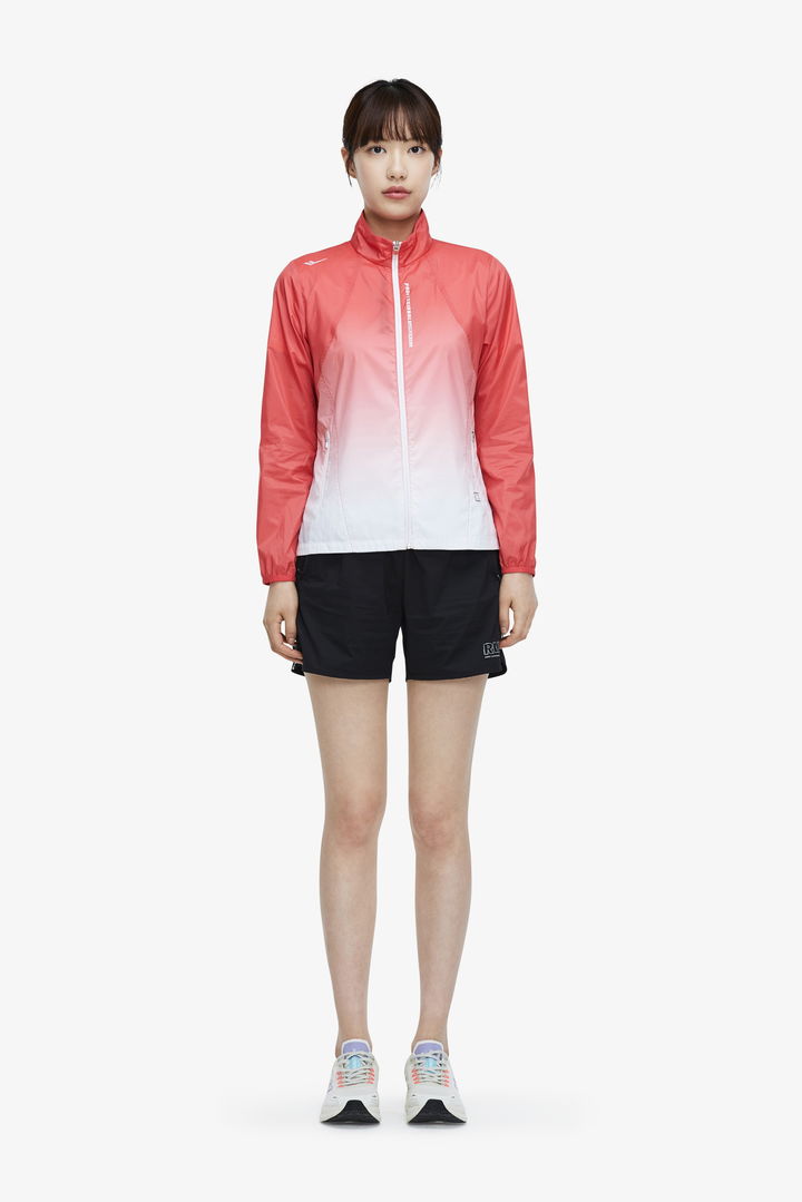 프로스펙스_핫썸머 숏팬츠 시리즈_러닝 경량 반바지 화보.(사진=프로스펙스 제공) *재판매 및 DB 금지