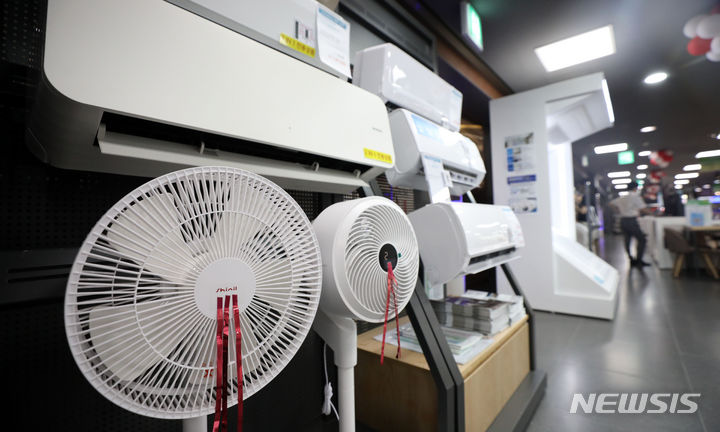 폭염에 냉방기기 사용 급증, 전기화재 '쑥'…'이것' 지켜야
