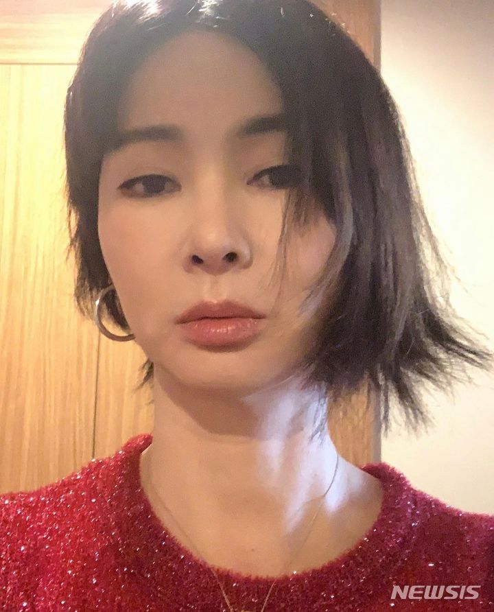 [서울=뉴시스] 이소라. (사진=이소라 인스타그램 캡처) 2023.08.03. photo@newsis.com