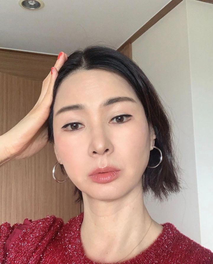 [서울=뉴시스] 이소라. (사진=이소라 인스타그램 캡처) 2023.08.03. photo@newsis.com *재판매 및 DB 금지