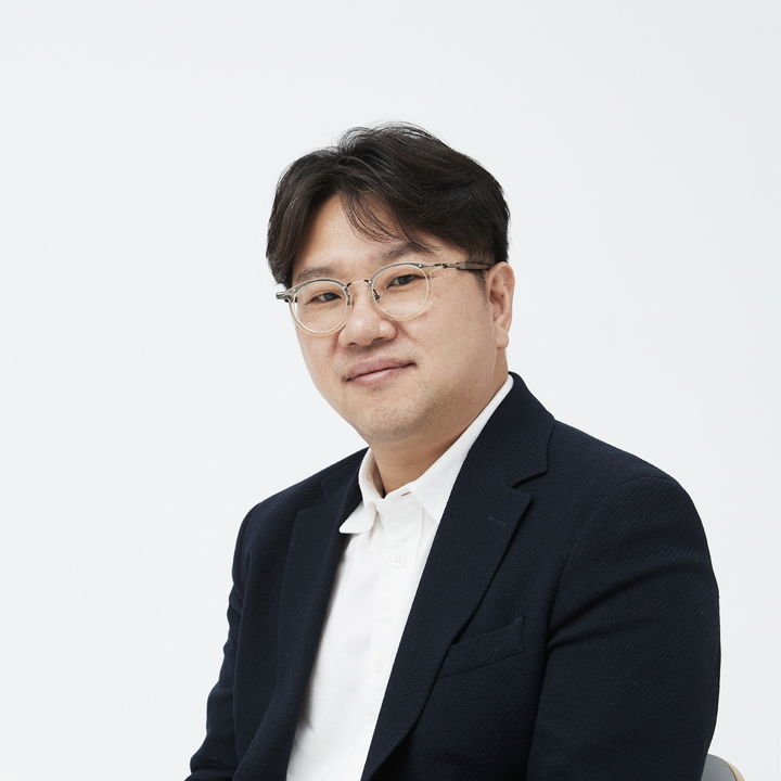 [서울=뉴시스] 조병영 한양대학교 국어교육과 및 러닝사이언스학과 리터러시 전공 교수 (사진=교보문고 제공) 2023.-8.03. photo@newsis.com *재판매 및 DB 금지