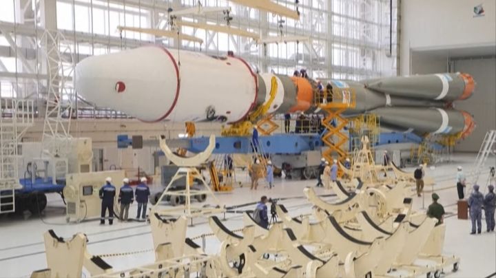 [서울=뉴시스] 러시아가 오는 11일 47년만에 달 탐사선을 발사할 예정이라고 7일 프랑스 AFP는 보도했다. 사진은 발사 예정인 러시아 달 탐사선 루나-25. (사진=유튜브 갈무리) 2023.08.08. *재판매 및 DB 금지