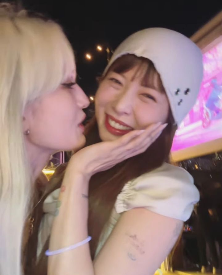 [서울=뉴시스] 전소미(왼쪽), 현아. (사진=현아 인스타그램 캡처) 2023.08.09. photo@newsis.com *재판매 및 DB 금지 *재판매 및 DB 금지