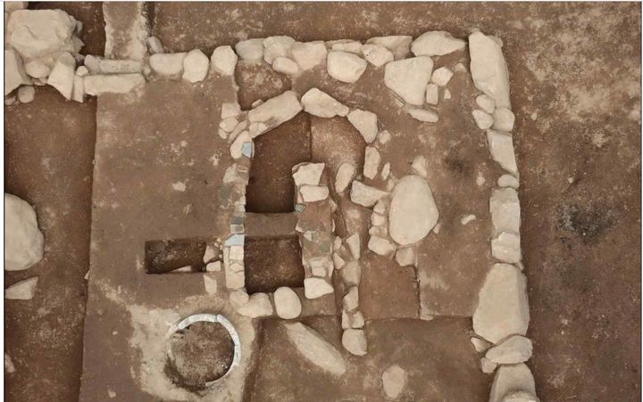 [서울=뉴시스] 서울 종로구 구기동 다가구 주택 신축 부지에서 발견된 건물지 내 난방시설 (사진=수도문물연구원 제공) 2023.08.09. photo@newsis.com *재판매 및 DB 금지