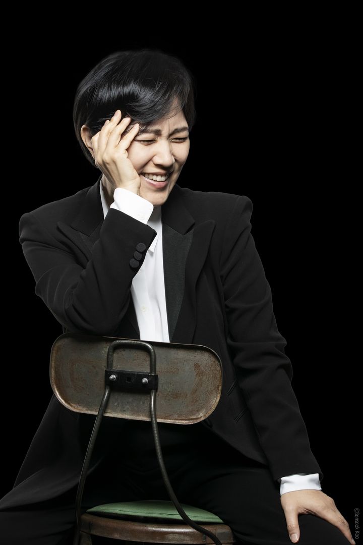 [서울=뉴시스]지휘자 여자경. (사진=국립극장 제공) 2023.08.10. photo@newsis.com *재판매 및 DB 금지