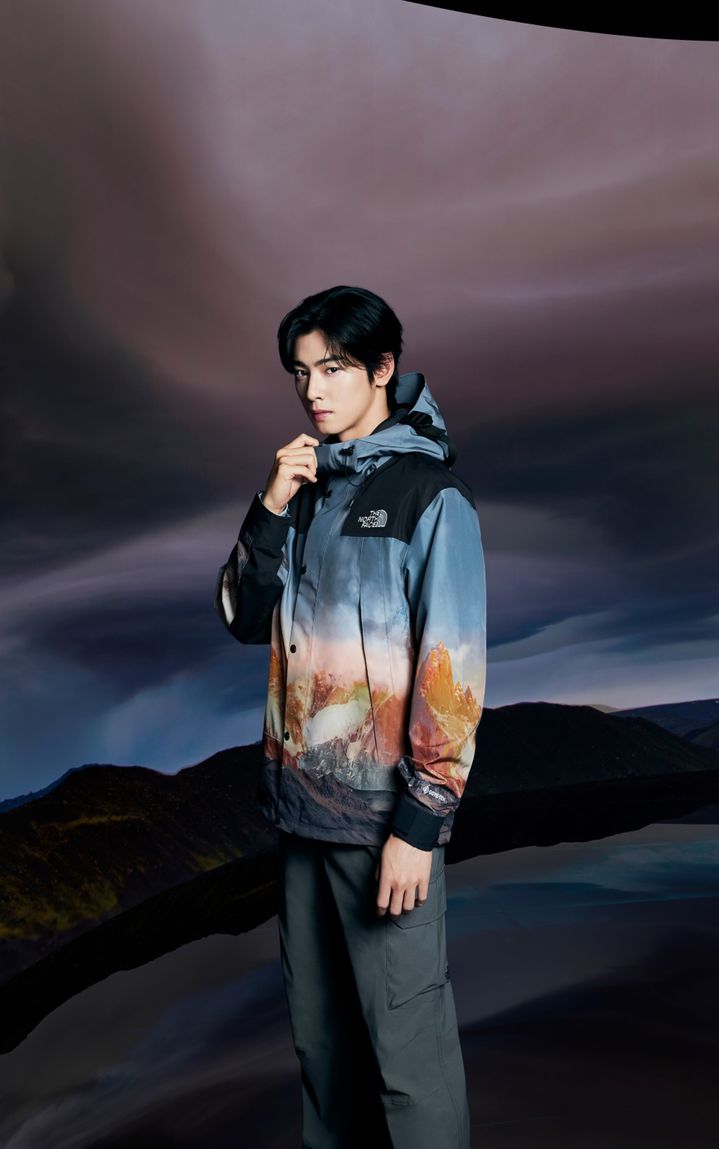 '고어텍스 마운틴 비스타 재킷’을 착용한 노스페이스 홍보대사 차은우.(사진=노스페이스 제공) *재판매 및 DB 금지
