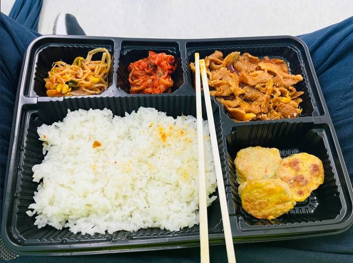잼버리 지원 나간 공무원이 받은 도시락 (사진=직장인 커뮤니티 '블라인드' 캡처) *재판매 및 DB 금지