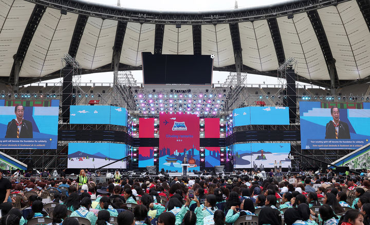 [서울=뉴시스] 한덕수 국무총리가 11일 서울 마포구 서울월드컵경기장에서 열린 2023 세계스카우트잼버리대회 폐영식에서 폐영사를 하고 있다. (사진=문화체육관광부 제공) 2023.08.11. photo@newsis.com *재판매 및 DB 금지