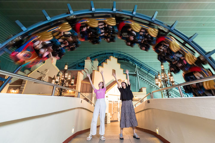 롯데월드 어드벤처 '후렌치 레볼루션 '배경 염력 샷 *재판매 및 DB 금지