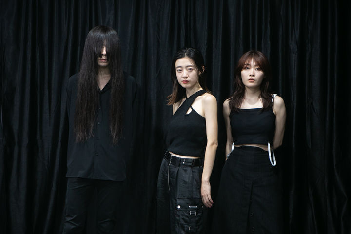[서울=뉴시스] 히츠지분가쿠(羊文学). 2023.08.14. (사진 = 소니뮤직 제공) photo@newsis.com *재판매 및 DB 금지