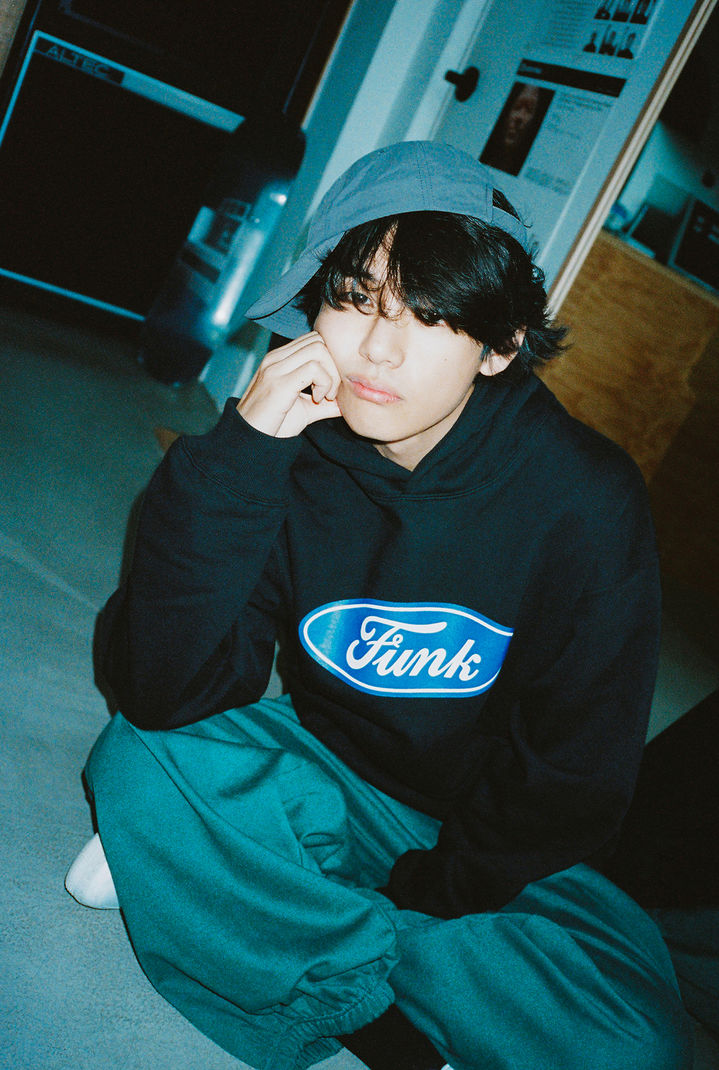 [서울=뉴시스] 그룹 방탄소년단(BTS) 뷔. (사진=빅히트 제공) 2023.08.16. photo@newsis.com *재판매 및 DB 금지