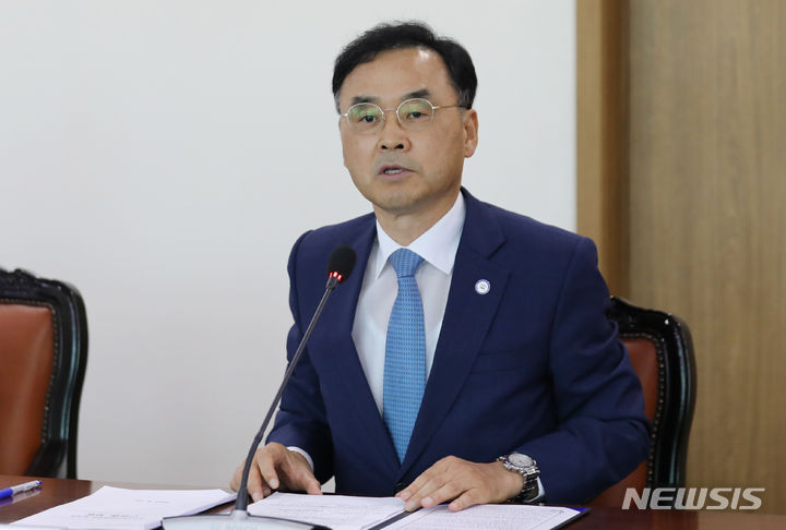 [서울=뉴시스] 차정인 국가교육위원장 내정자. (사진=뉴시스 DB) 2023.08.16. photo@newsis.com