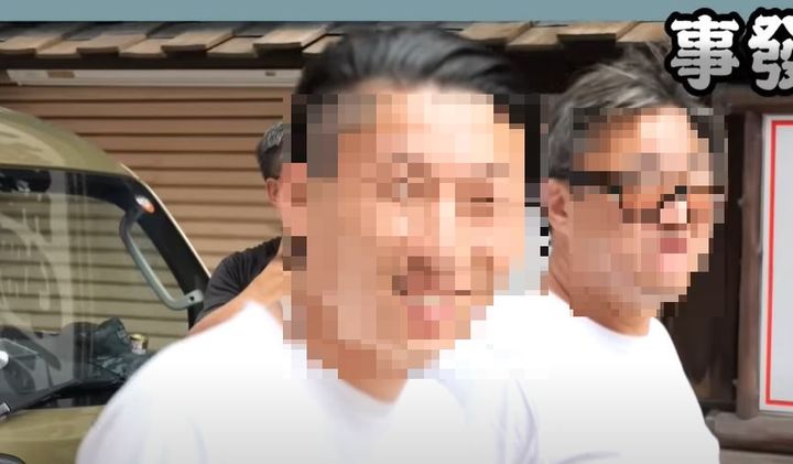 대만 유튜버가 공개한 성추행 가해자가 지나가며 웃는 모습 (사진=유튜뷰 채널 '尼克&ASHLY' 캡처) *재판매 및 DB 금지