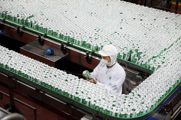 칠성사이다 생산라인. (사진=롯데칠성음료 제공) *재판매 및 DB 금지