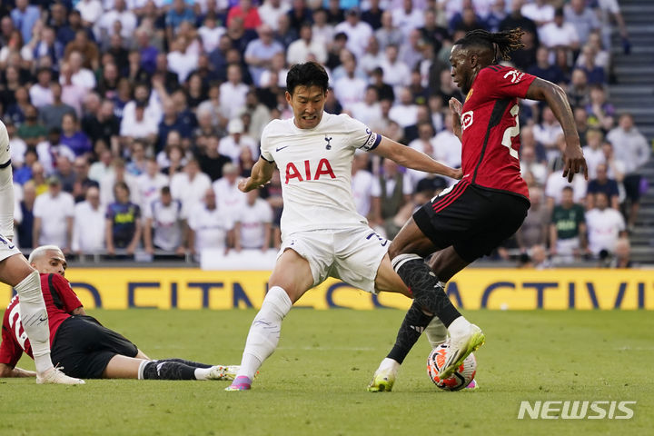 [런던=AP/뉴시스]토트넘 캡틴 손흥민. 2023.08.19.