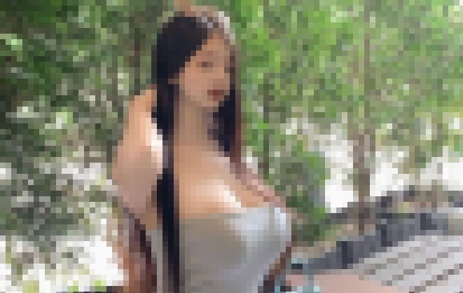 50만 명의 인스타그램 팔로워를 둔 한국 인플루언서 S씨는 과한 보정으로 인한 부자연스러운 사진으로 외신까지 보도됐다.(사진=S씨 인스타그램) *재판매 및 DB 금지