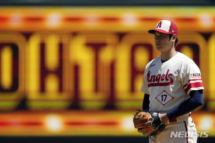 [애너하임=AP/뉴시스]오타니 쇼헤이가 LA 다저스와 계약했다. 사진은 LA 에인절스 소속의 오타니가 지난 8월24일 신시내티 레즈전에 나선 모습. 2023.12.10.