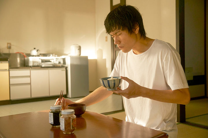 [서울=뉴시스] 영화 '강변의 무코리타'의 한 장면. *재판매 및 DB 금지