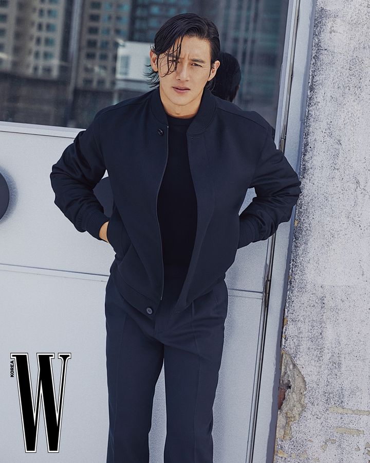 [서울=뉴시스] 배우 고수. (사진= 더블유 코리아 제공) 2023.08.28. photo@newsis.com *재판매 및 DB 금지