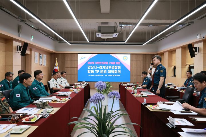 홍기현 경기남부경찰청장이 안산시 관계자 등과 만나 '안산형 시민안전모델'을 출범, 발언하고 있다. (사진=경기남부경찰청 제공) *재판매 및 DB 금지