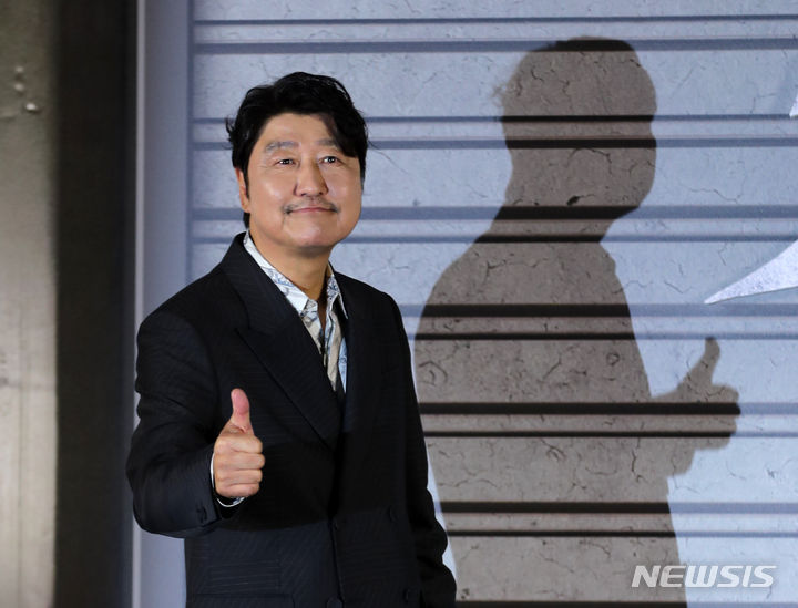 송강호, 부산영화제 구원투수로…주윤발 온다