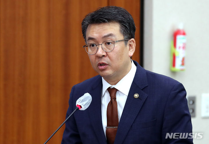 [서울=뉴시스] 오기웅 중소벤처기업부 차관. (사진=뉴시스 DB). photo@newsis.com