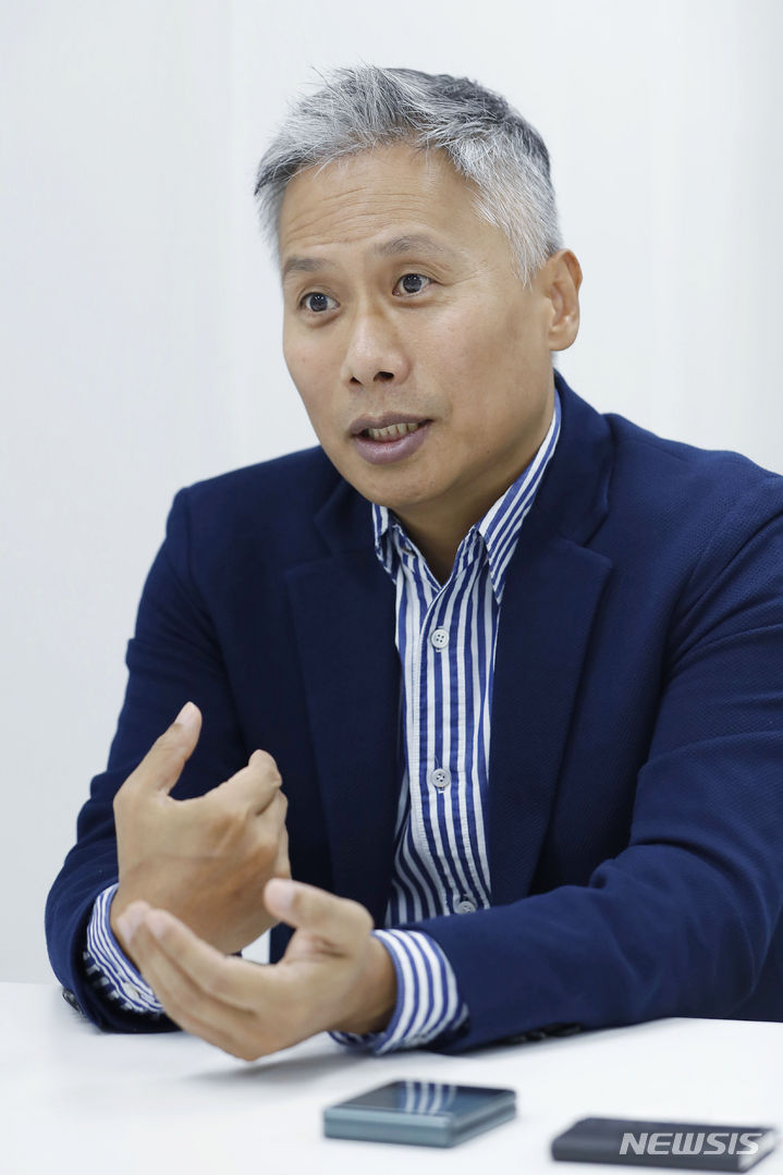 [서울=뉴시스] 최동준 기자 = 이광후 모니터랩 대표가 30일 서울 구로구 모니터랩에서 뉴시스와 인터뷰를 하고 있다. 2023.08.30. photocdj@newsis.com