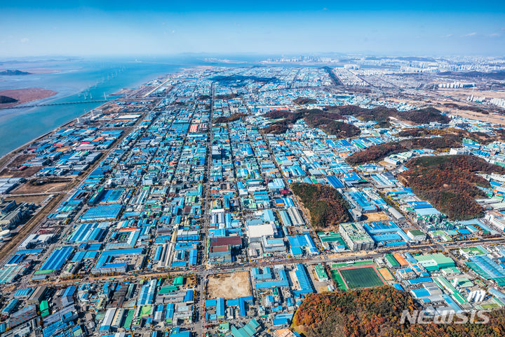 [안산=뉴시스]경기 안산시 반월시화 산업단지 항공사진(제공=산단공)