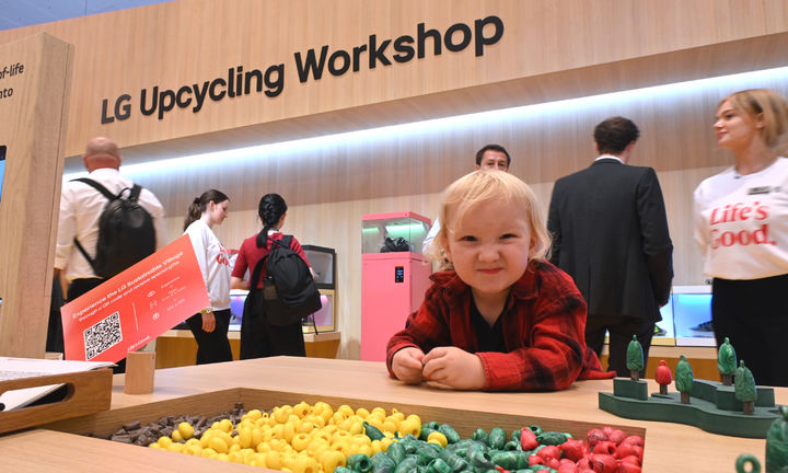 [베를린=뉴시스]1~5일 독일 베를린에서 열린 IFA 2023에 참가한 LG전자 전시관. (사진 = LG전자) 2023.9.3. photo@newsis.com *재판매 및 DB 금지