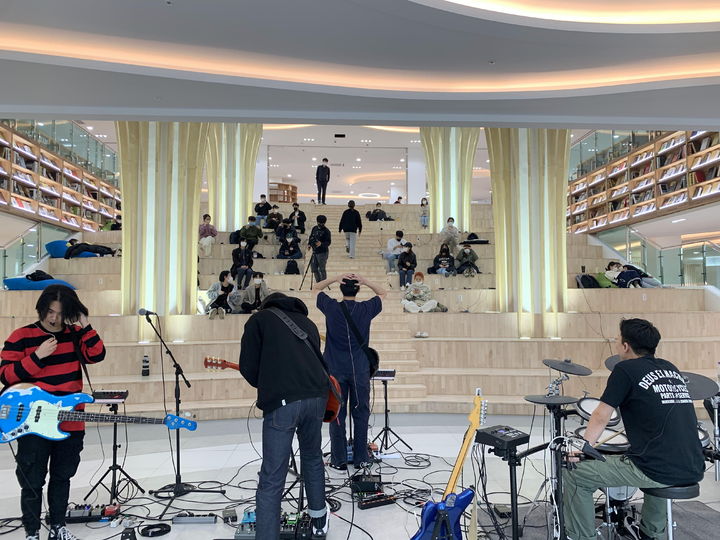 [진주=뉴시스]경상국립대학교 중앙도서관 내부. *재판매 및 DB 금지