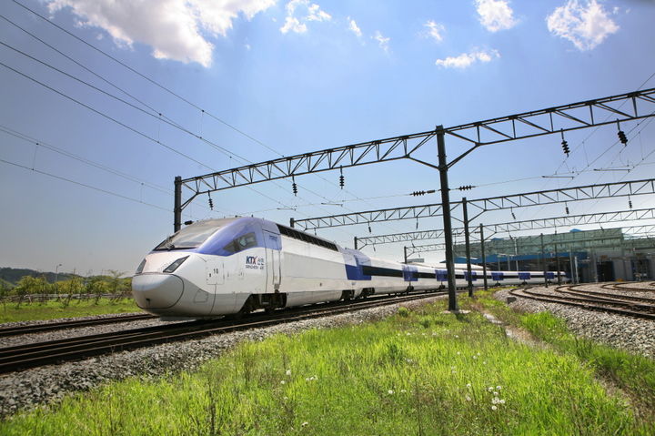 [서울=뉴시스] KTX 산천. 2023.09.07. (사진=코레일 제공) photo@newsis.com *재판매 및 DB 금지