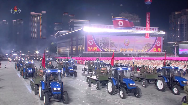 [서울=뉴시스] 지난 2023년 9월 8일 평양 김일성광장에서 김정은 북한 국무위원장과 딸 주애가 참석한 가운데 정권수립일 75주년(9·9절) 민방위 무력 열병식이 진행됐다고 9일 북한 조선중앙TV가 보도했다. (사진=조선중앙TV 캡처) 2025.07.01. photo@newsis.com *재판매 및 DB 금지