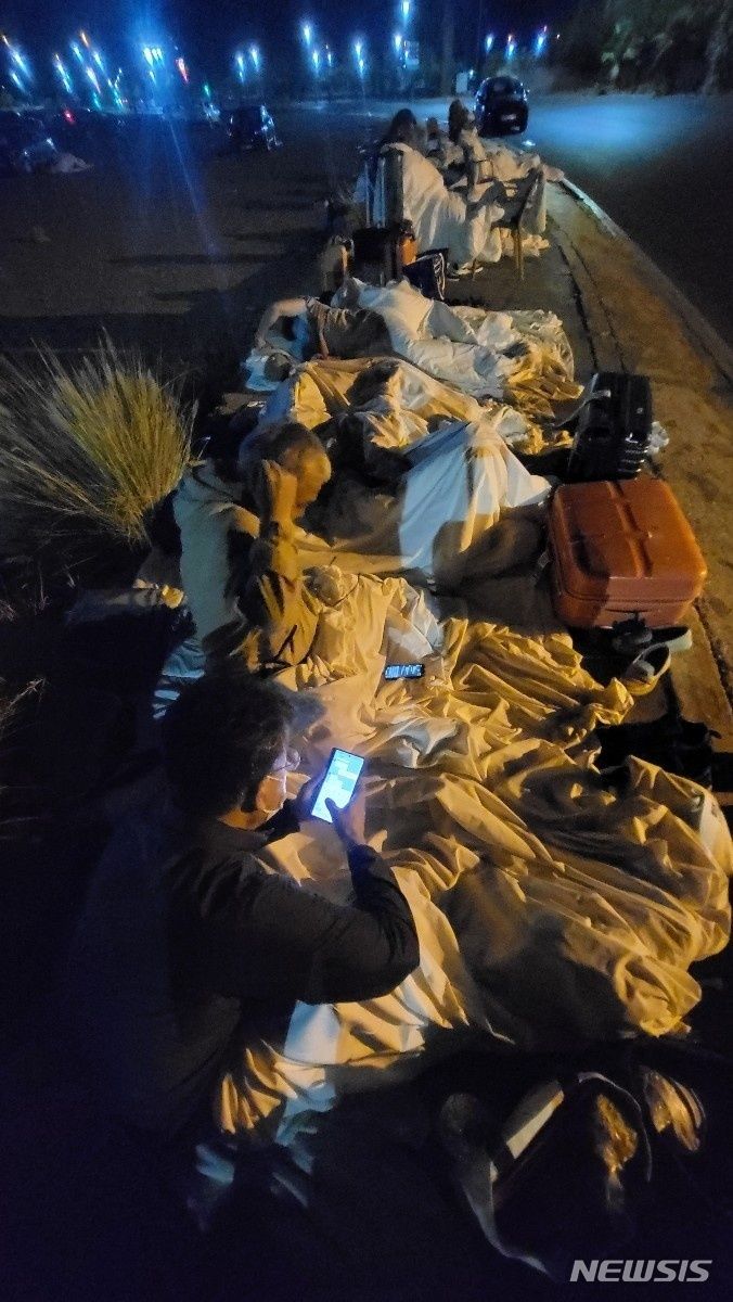 [제주=뉴시스] 오영재 기자 = 8일 밤 모로코에선 규모 6.8의 강진이 발생, 10일 기준 3000여명이 넘는 사상자가 집계됐다. 사진은 9일 오후 모로코에 머물고 있는 유네스코 세계지질공원 총회 제주 대표단 숙소 주변 모습. (사진=제주도 제공). 2023.09.10. photo@newsis.com