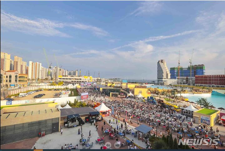 시흥시 ‘거북섬 축제’ 낮에도 밤에도 붐볐다…성료
