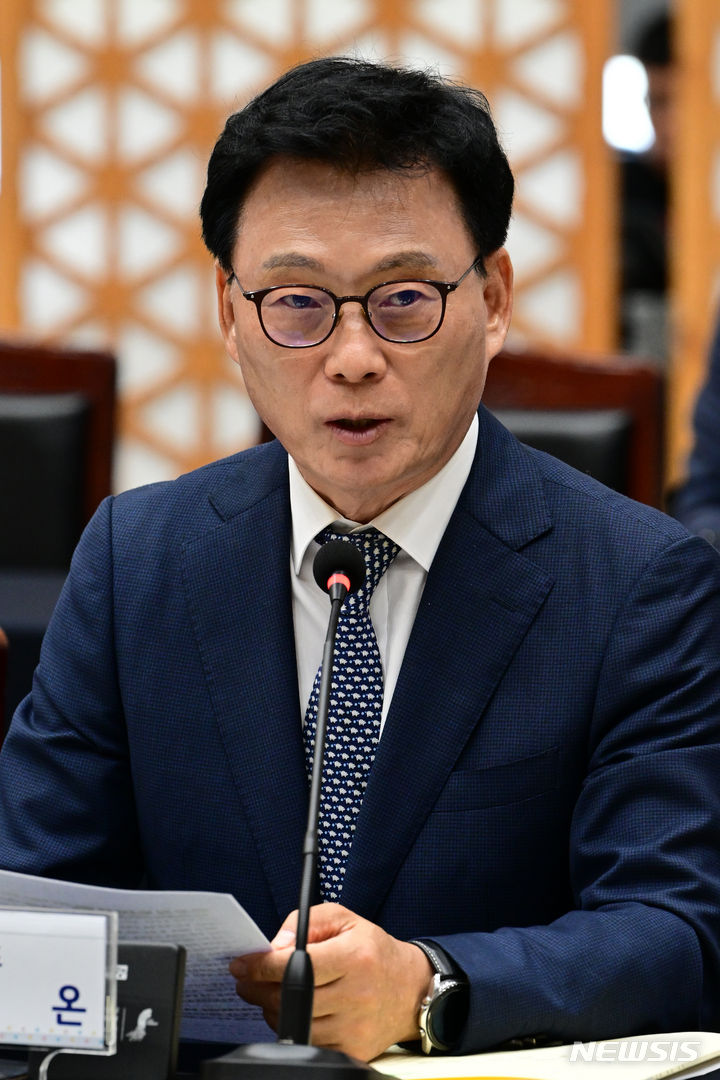 [무안=뉴시스] 이영주 기자 = 박광온 더불어민주당 원내대표가 11일 오전 전남 무안군 전남도청에서 열린 2023 더불어민주당-전라남도 예산정책협의회에 참여해 발언하고 있다. 2023.09.11. leeyj2578@newsis.com