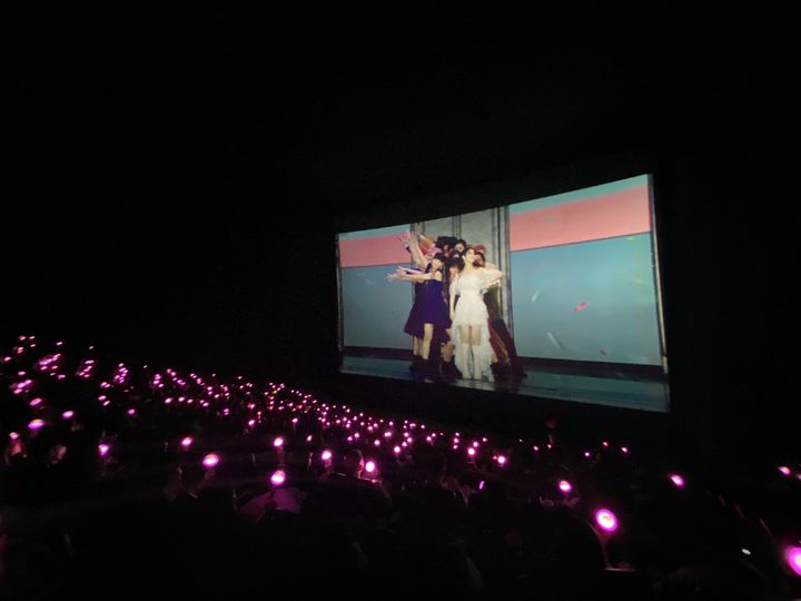 [서울=뉴시스] '아이유 콘서트: 더 골든 아워'. (사진 = CJ CGV 제공) 2023.09.18. photo@newsis.com *재판매 및 DB 금지