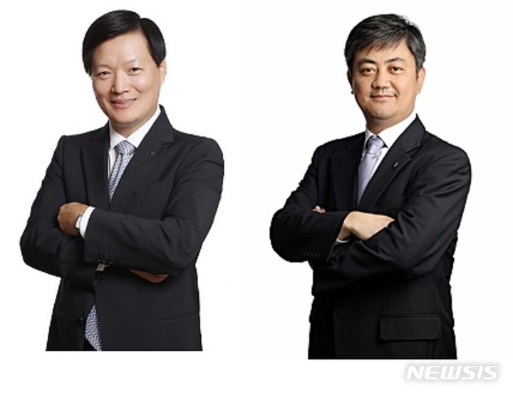 [서울=뉴시스](주)신세계 박주형 대표(왼쪽)와 한채양 신임 이마트 대표.2023.09.20.(사진=신세계그룹 제공)photo@newsis.com