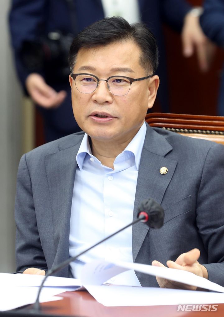 이양수 국민의힘 의원. [서울=뉴시스] 조성봉 기자= 지난 9월20일 오휴 서울 여의도 국회에서 열린 국회 운영위원회 전체회의에서 이양수 국민의힘 의원이 발언을 하고 있다. 2023.09.20. suncho21@newsis.com