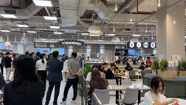 [하노이=뉴시스] 이혜원 기자 = 롯데마트가 베트남 하노이 웨스트레이크점에 선보인 '요리하다 키친 *재판매 및 DB 금지