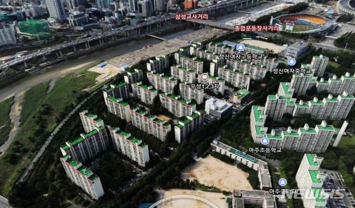 [서울=뉴시스]서울시는 지난 20일 열린 제14차 도시계획위원회에서 송파구 잠실동 101-1번지 일대 잠실우성아파트 재건축정비사업 정비계획 변경안을 수정 가결했다고 21일 밝혔다. (사진=서울시 제공). 2023.09.21. photo@newsis.com