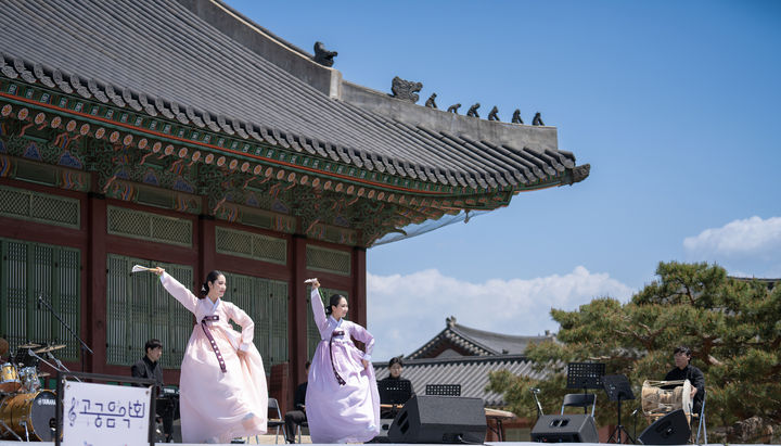 [서울=뉴시스] 2022년 하반기 고궁음악회 '풍류에 그루브를 더하다' 행사 (사진=문화재청 제공) 2023.09.21.photo@newsis.com *재판매 및 DB 금지