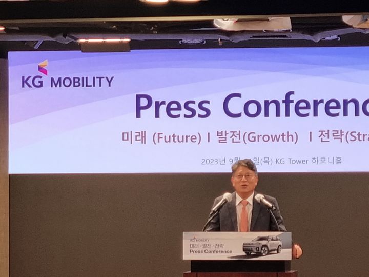 [서울=뉴시스] 곽재선 KG모빌리티 회장.(사진=안경무 기자) 2023.9.21 photo@newsis.com *재판매 및 DB 금지