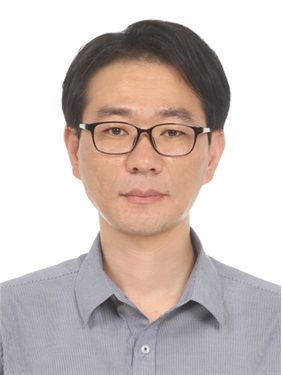 [부산=뉴시스] 동아대학교는 기초교양대학 김주환 교수 *재판매 및 DB 금지