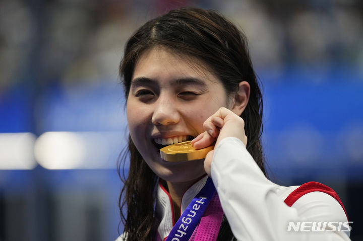[항저우=AP/뉴시스] 중국 수영의 장위페이. 2023.09.24