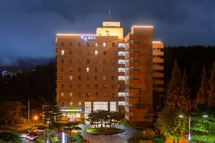 야관 경관 조명 설치한 광양제철소 백운프라자. *재판매 및 DB 금지