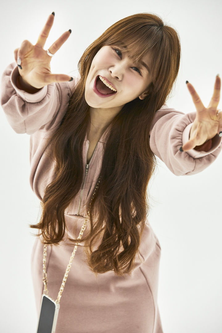 뉴시스는 지난 8일, 부캐 '서준맘'을 넘어 본캐로 더 큰 사랑을 받고 있는 유튜버 겸 방송인 박세미를 만나 대세가 된 소감과 앞으로의 활동에 대한 이야기를 들었다.(사진=메타코미디 제공) *재판매 및 DB 금지