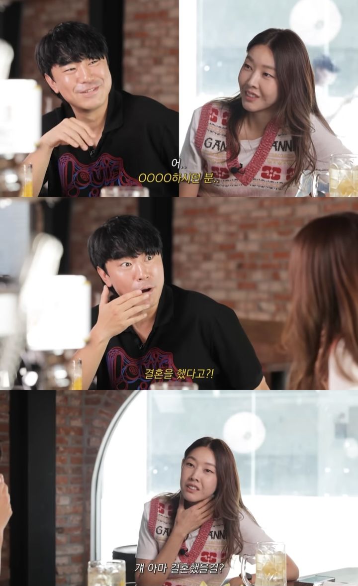 [서울=뉴시스] 지난 23일 유튜브 채널 '한혜진'에는 '"구남친은.." 이시언 폭로에 결국 멱살 잡는 한혜진'이라는 제목의 영상이 올라왔다. (사진=유튜브 채널 '한혜진' 캡처) 2023.09.25. photo@newsis.com *재판매 및 DB 금지