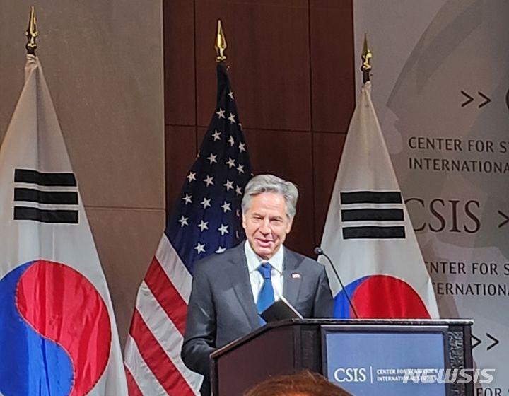[워싱턴=뉴시스]이윤희 기자 = 토니 블링컨 미 국무장관이 25일(현지시간) 미국 워싱턴DC에서 국제교류재단(KF)과 미국 전략국제문제연구소(CSIS) 주최로 올린 '한미 전략포럼 2023'에 참석해 기조연설을 진행 중인 모습. 2023.09.26
