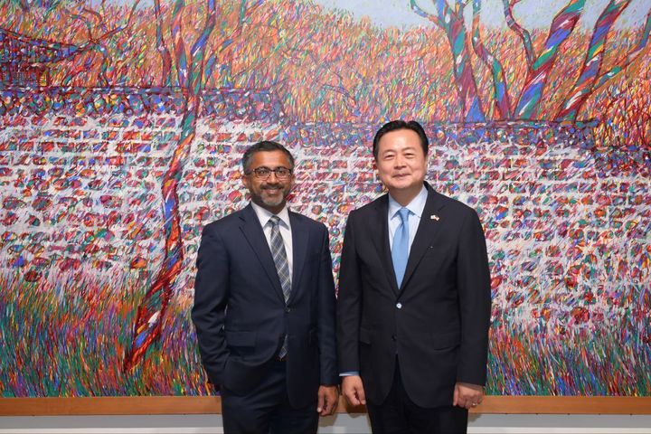 [워싱턴=뉴시스]조현동 주미대사가 25일(현지시간) 시라그 파리크 미 백악관 국가우주위원회 사무총장 등 우주 분야 고위급 관료들을 관저로 초청해 협력을 논의했다고 주미대사관이 전했다. (사진=주미대사관 제공). 2023.09.26 *재판매 및 DB 금지